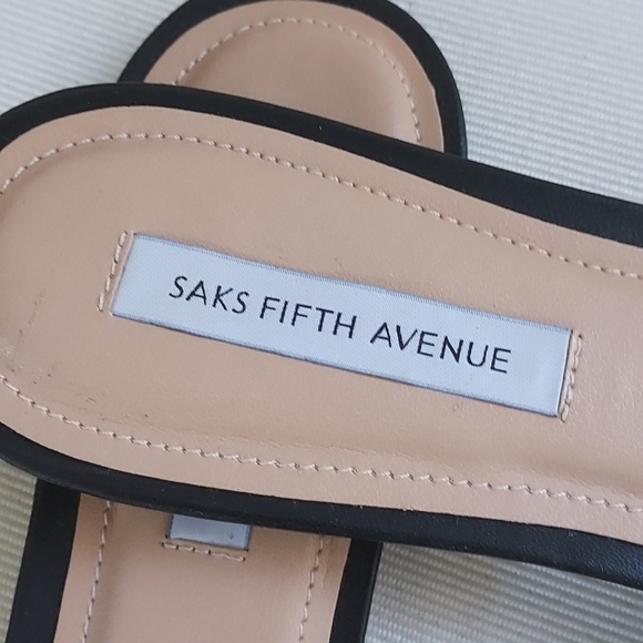 SAKS FIFTH AVENUE Strappy 5 Color Slides Size 8M NWOT - Picture 4 of 8